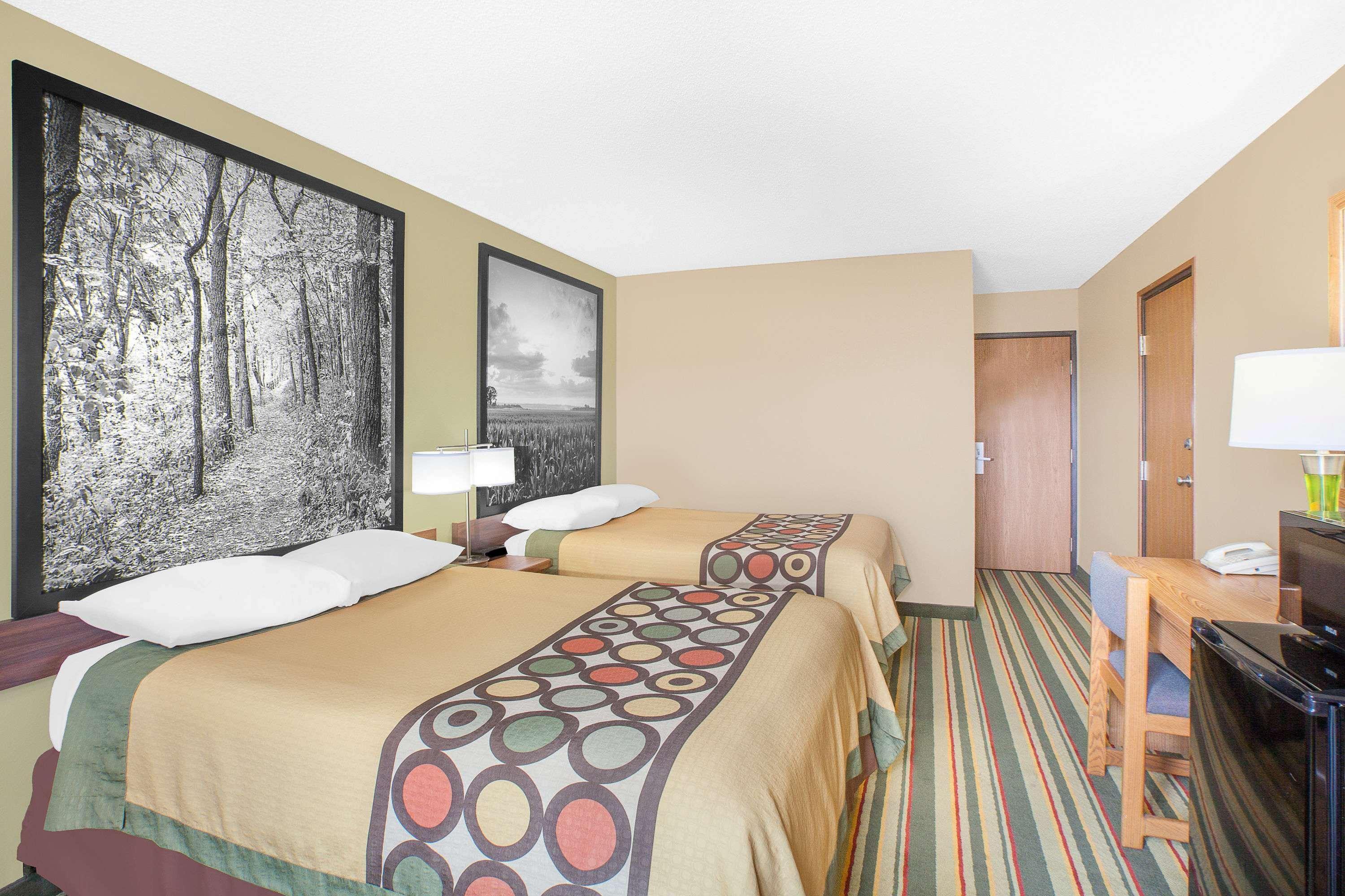 Super 8 By Wyndham Mt Pleasant Motel Mount Pleasant Kültér fotó